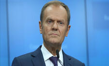Donald Tusk Parlamentdəki etimad səsverməsində qalib gəlib