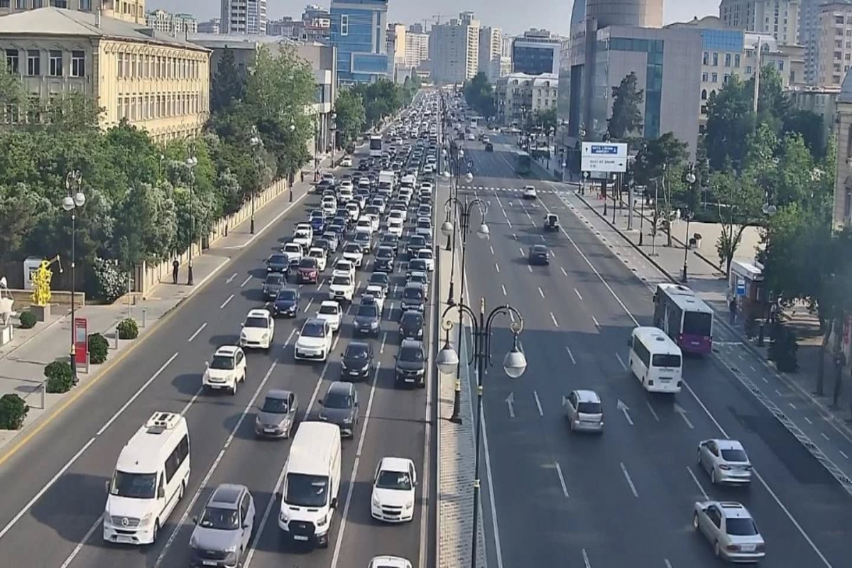 Bakıda bu yollarda sıxlıq var - SİYAH