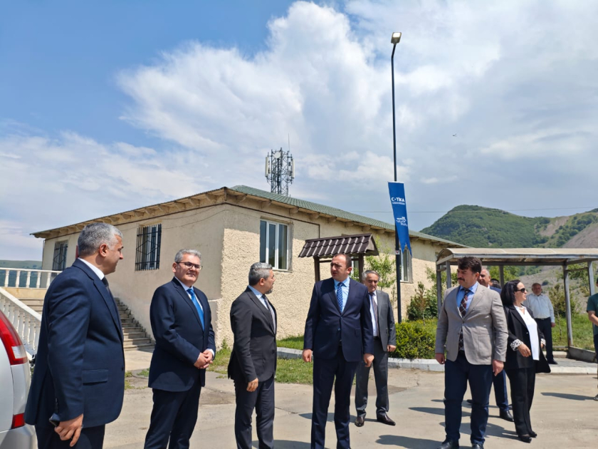Daşkəsən şəhərində LED lampalı müasir işıq dirəkləri quraşdırılır