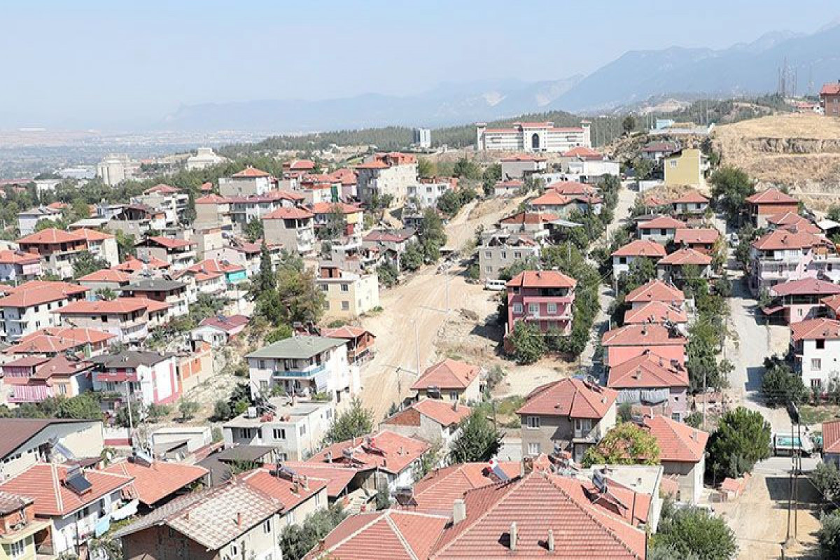 Parlamentin komitə iclasında sənədsiz evlər problemi qaldırılıb