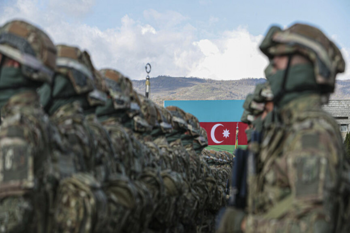 Həqiqi hərbi xidmətdə olmağın son yaş həddi müəyyən edilməyən şəxslərin dairəsi genişləndirilib