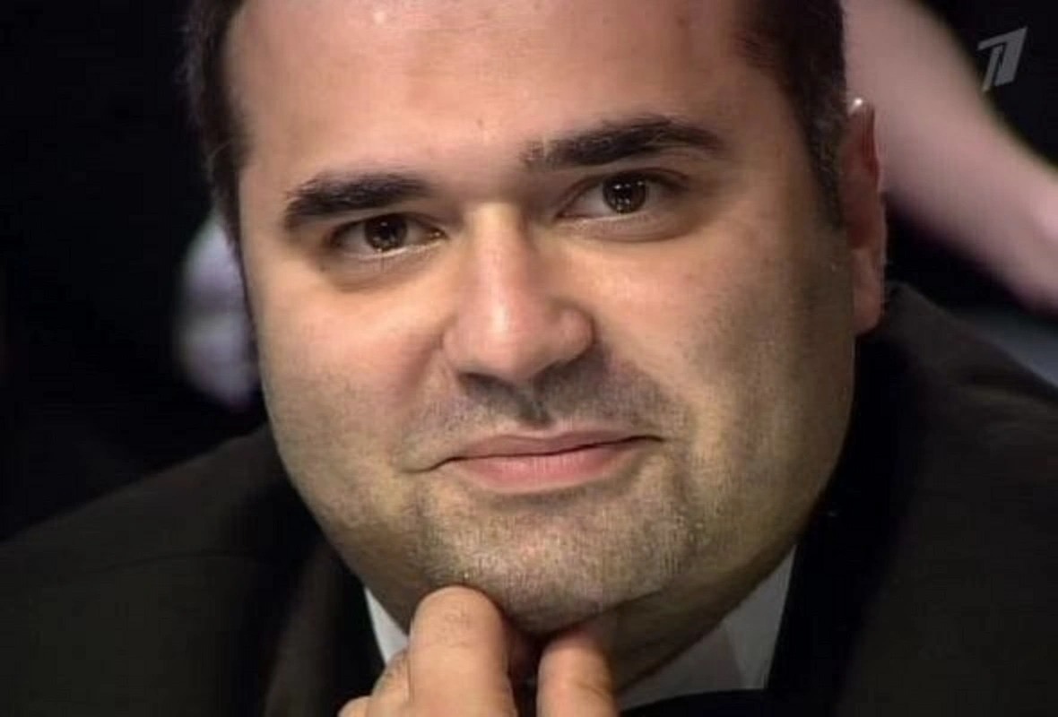 Bütün suallara dürüst cavab tapan adam...
