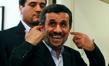 Mahmud Əhmədinejat Tehranda güllələndi