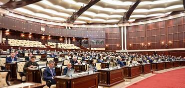 Milli Məclisin sabahkı plenar iclasının gündəliyi dəyişib
