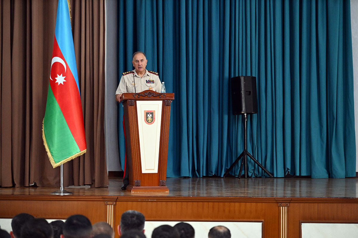 Kərim Vəliyev Heydər Əliyev adına Hərbi İnstitutda olub
