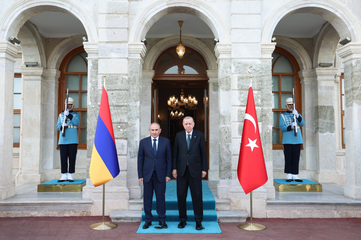 Ərdoğanla Paşinyan arasında Ermənistan-Azərbaycan sülh prosesi ilə bağlı fikir mübadiləsi aparılıb