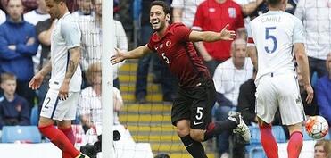 Çalhanoğlu "Qalatasaray"a keçir? - Prezident danışdı