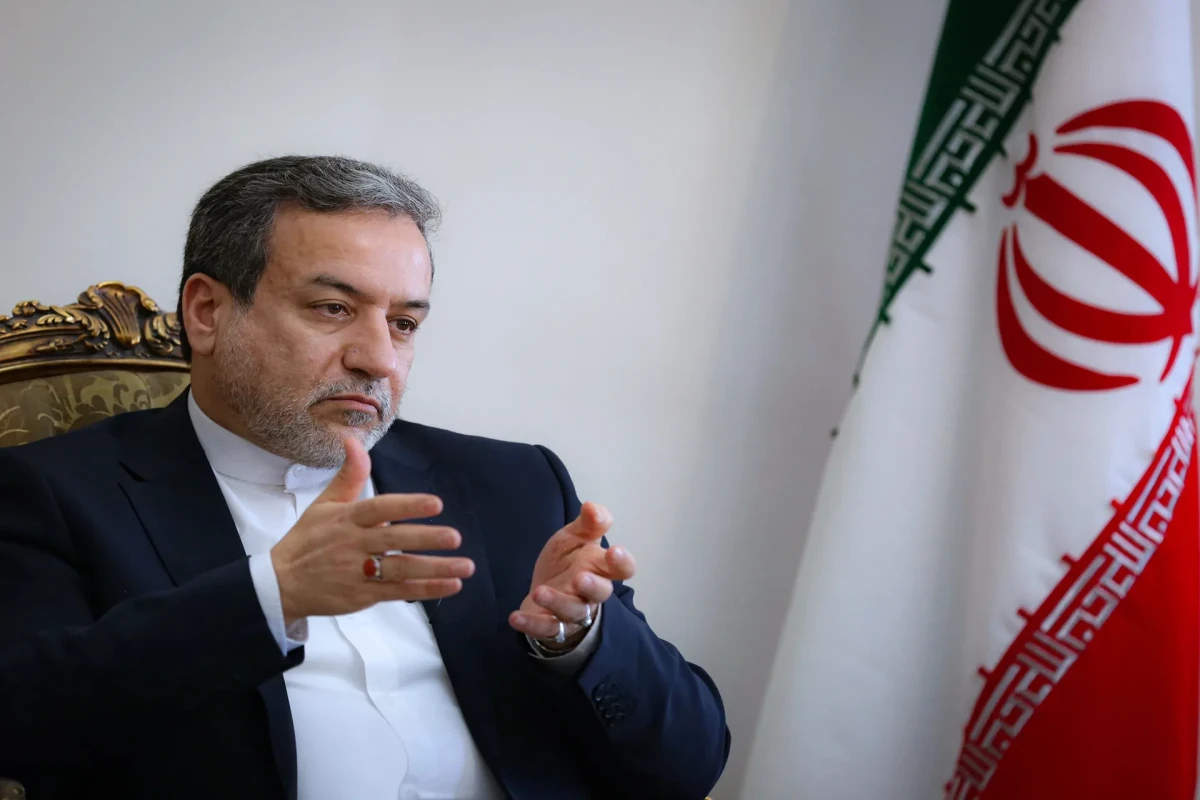 Araqçi: ABŞ regionda müharibəyə qoşularsa, İran Amerika hərbçilərinə cavab zərbələri endirəcək