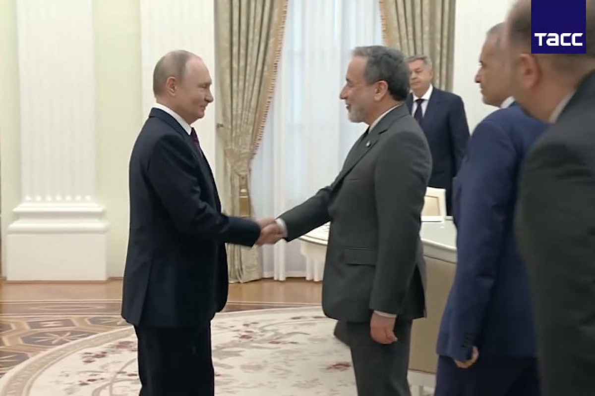 Putin Kremldə İran XİN rəhbərini qəbul edib