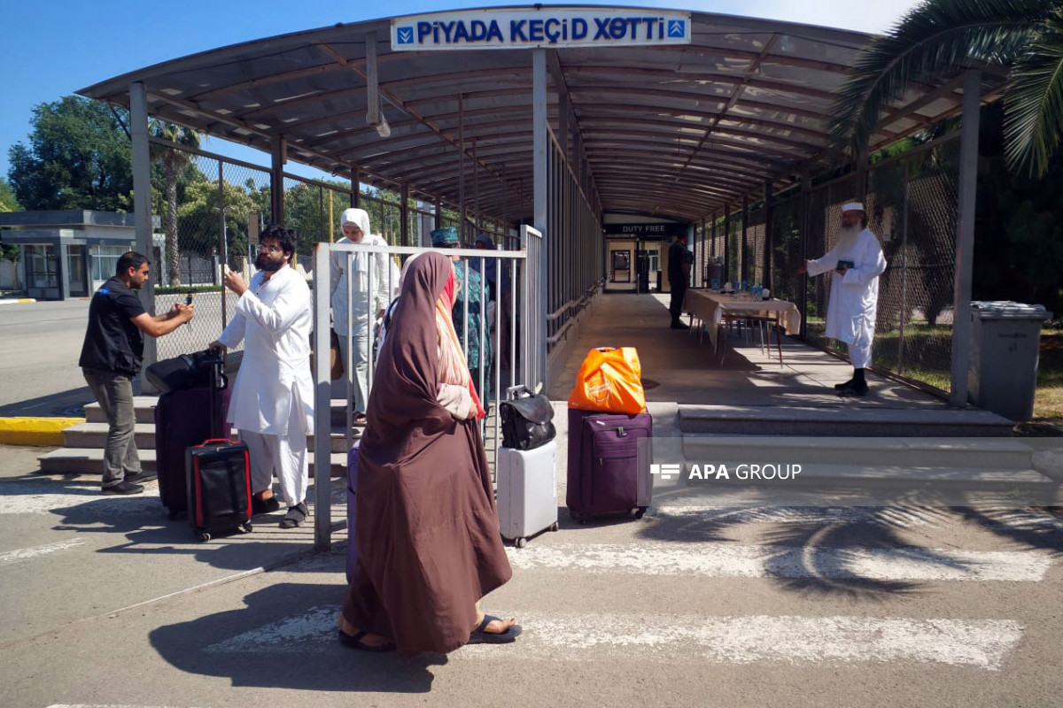 Əcnəbilərin İrandan Azərbaycana təxliyəsi davam edir