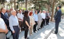 Руководство ПСПД  посетило могилу Абульфаза Эльчибея