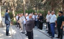 ƏHD Partiyasının rəhbərliyi Əbülfəz Elçibəyin məzarını ziyarət edib