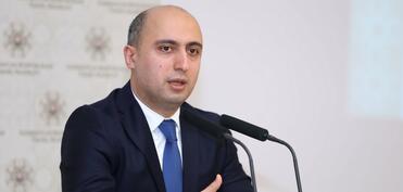 Nazir: Məktəblərdə müəllimin borcu oxumayan uşaqlarla işləməkdir