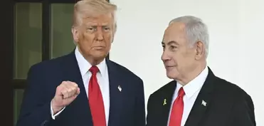 Tramp və Netanyahu telefon danışığı aparır
