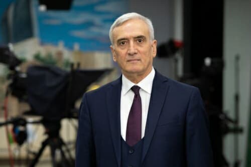 Hələ bitməyibsə gücün, təpərin...