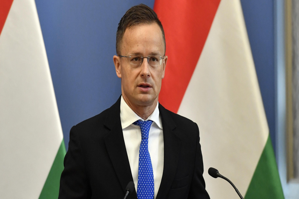 Siyarto: NATO ölkələri müdafiə xərclərini artırmaq barədə razılığa gəliblər