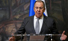 Lavrov: İran və ABŞ Yaxın Şərqdəki böhranı siyasi müstəviyə keçirmək istəyir