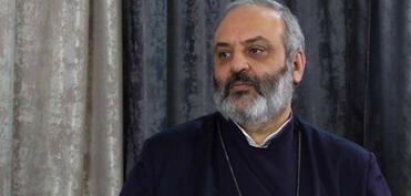 Ermənistanda məhkəmə arxiyepiskop Baqrat Qalstanyan haqqında həbs qətimkan tədbiri seçib