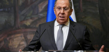 Lavrov: İran və ABŞ Yaxın Şərqdəki böhranı siyasi müstəviyə keçirmək istəyir