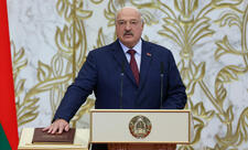 Lukaşenko: İran müqavimətdə tək deyil