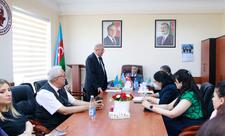Dilçilik İnstitutunda Azərbaycan dili ilə bağlı ictimai müzakirə keçirildi -FOTO