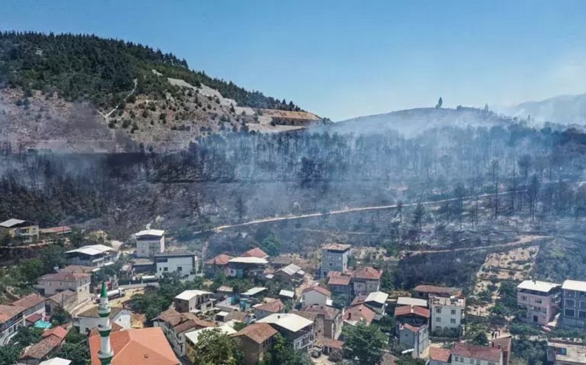 Türkiyədə güclü yanğın olub, 100 nəfər təxliyə edilib