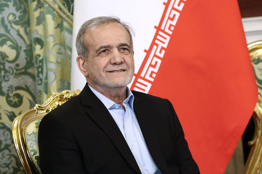 Pezəşkian: Respublika böyük müharibənin qarşısını aldı