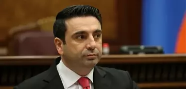Erməni spiker Rusiya kanallarının yayımının dayandırılmasını müzakirə etməyə çağırıb