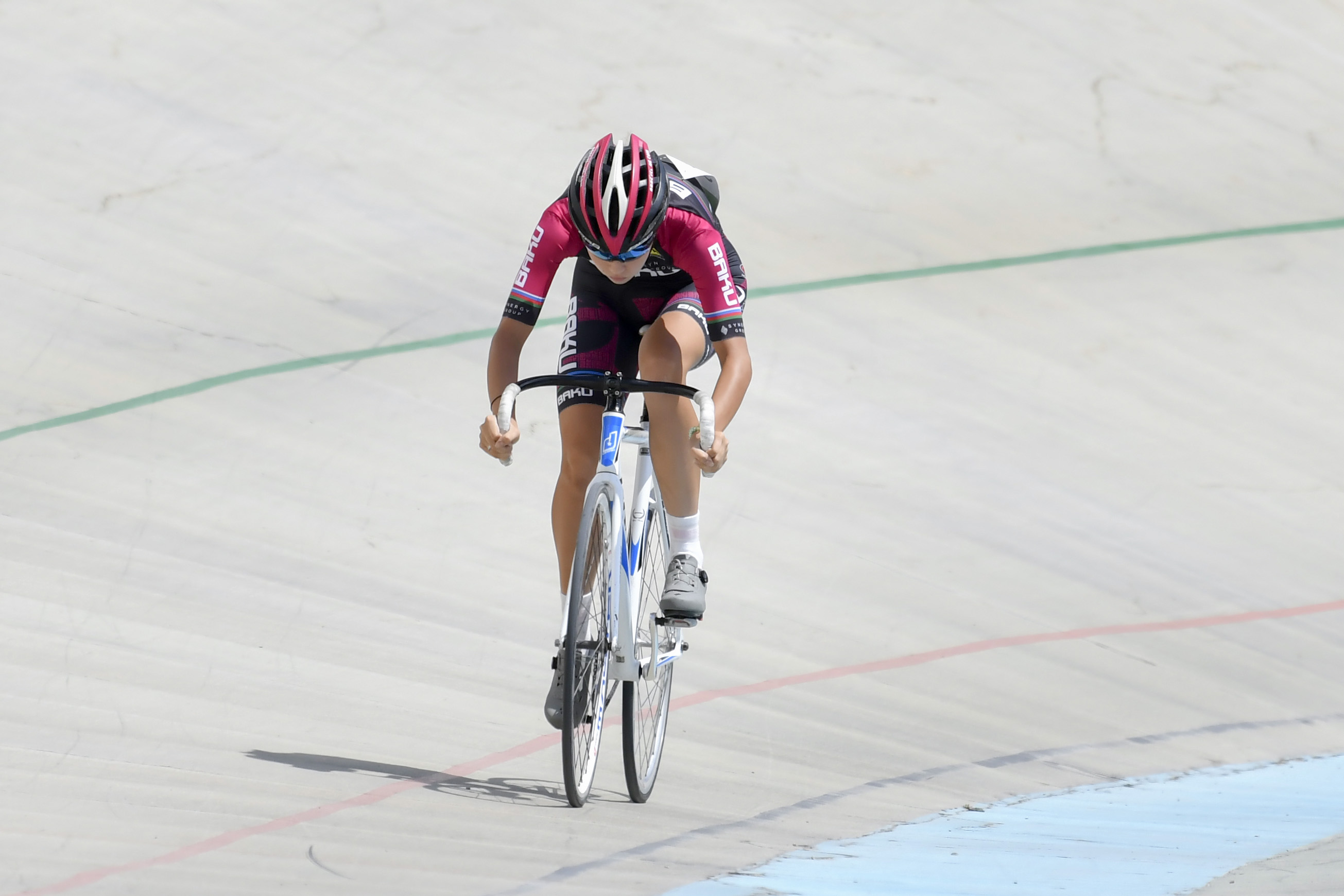 Şose velosipedi üzrə Azərbaycan çempionatı start götürüb