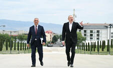 Prezident İlham Əliyev Xankəndidə Zəfər parkında görülən tikinti işləri ilə tanış olub