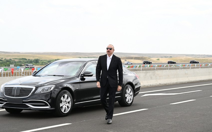 Prezident İlham Əliyev Əhmədbəyli-Füzuli-Şuşa yolunun açılışında iştirak edib