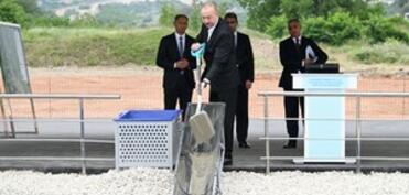 İlham Əliyev Xankəndi Dəmir Yolu və Avtovağzal Kompleksinin təməlini qoyub