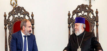 Paşinyan II Qaregini vəzifəsini dərhal tərk etməyə çağırıb