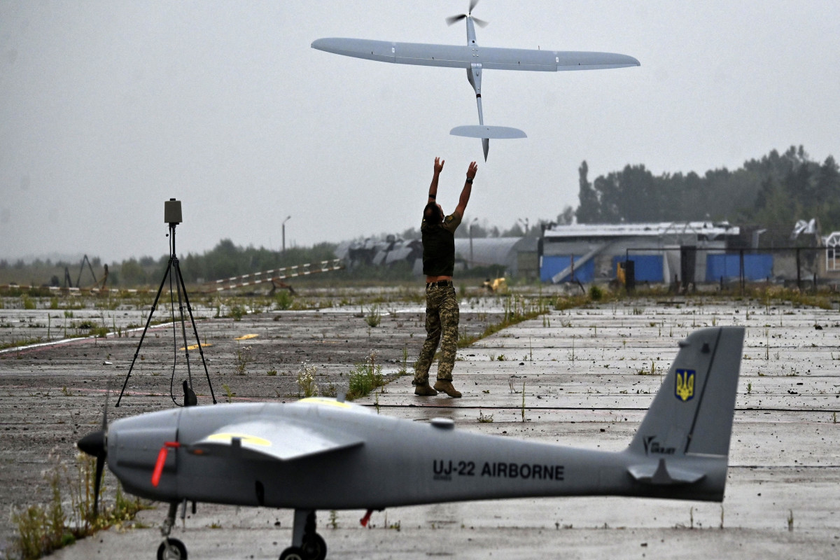Ukrayna ABŞ-la birgə yüz minlərlə dron istehsal edəcək