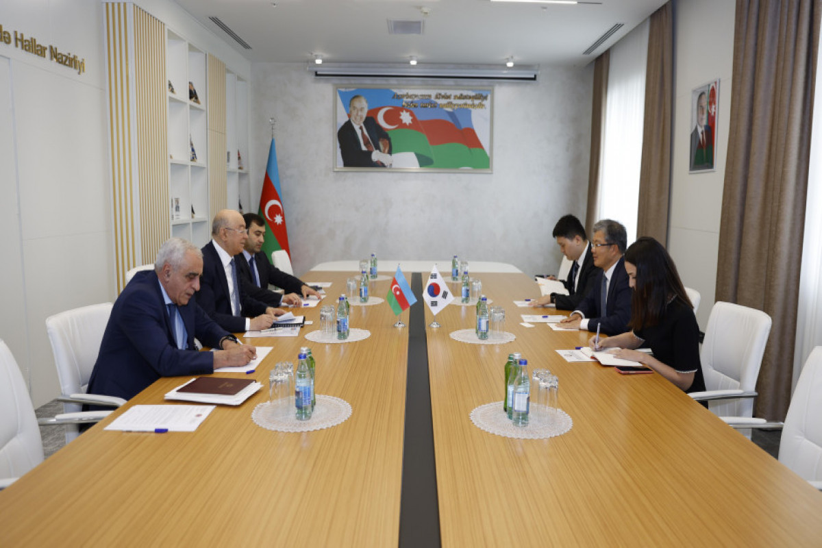 Kəmaləddin Heydərov Koreya səfiri ilə görüşüb