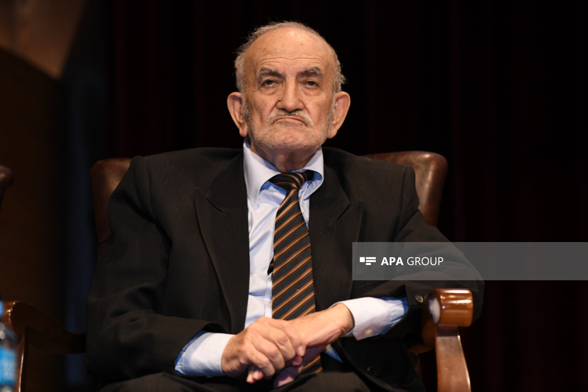 Məmməd İsmayıl xəstəxanaya yerləşdirilib