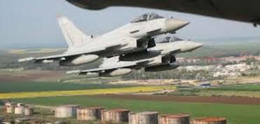 Böyük Britaniya "Eurofighter Typhoon" qırıcılarının istehsalını dayandırır