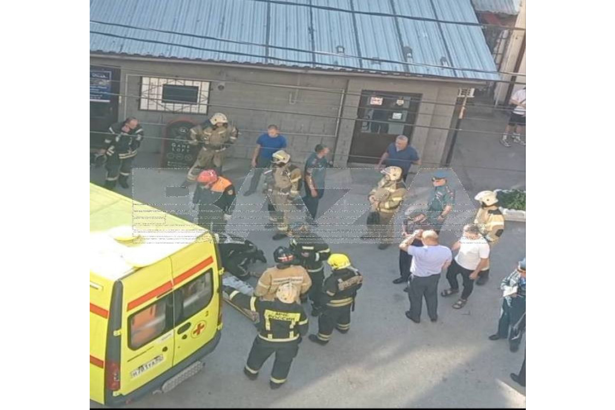 KİV: Rusiyada kafeyə qumbara atılıb, ölən və yaralılar var