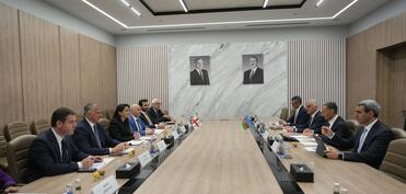 Nazir: “Azərbaycan və Gürcüstan arasında dəmir yolu ilə sərnişin daşımalarının başlanması vacibdir”