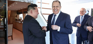 Kim Çen In Lavrovu qəbul edib