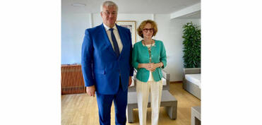 Ukrayna XİN rəhbəri NATO Baş katibinin müavini ilə görüşüb