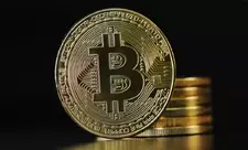 "Bitcoin"in qiyməti 122 min dollara yaxınlaşıb - Yeni tarixi rekord