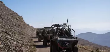 İsrail Suriyadakı tankları vurub