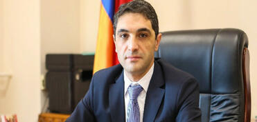 Ermənistanda nazir işdən çıxarılıb