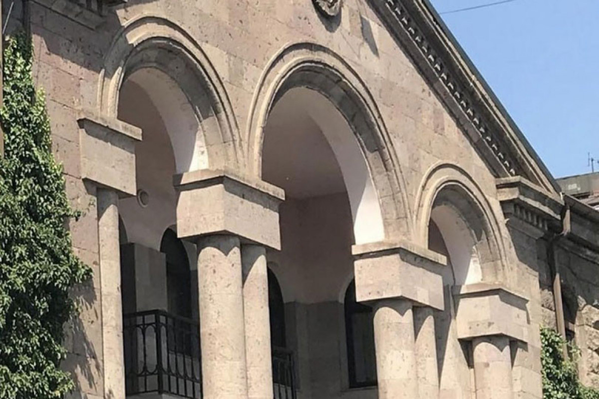 Ermənistan hakimiyyəti “DQR”in İrəvandakı “nümayəndəliyi”nin binasını separatçılardan almaq istəyir