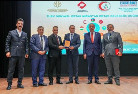 Biz dəyərlərimizlə bir-birimizə bağlıyıq