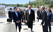 Prezident və Qurbanqulu Berdiməhəmmədov Yeni Şuşa məscidində tikinti işləri ilə tanış olub - FOTO