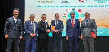 Biz dəyərlərimizlə bir-birimizə bağlıyıq