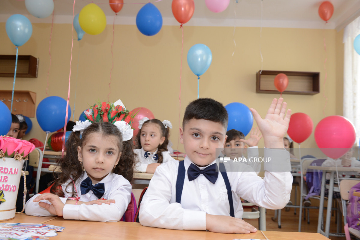 Rus bölməsi üzrə uşaqların I sinfə qəbuluna başlanılır