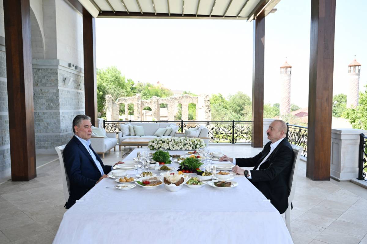 Prezident İlham Əliyev və Qurbanqulu Berdiməhəmmədov Şuşada birgə nahar ediblər - FOTO